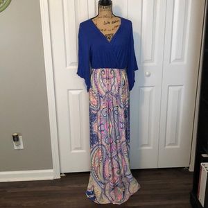 NWOT The Hanger Blue Pattern Maxi Dress